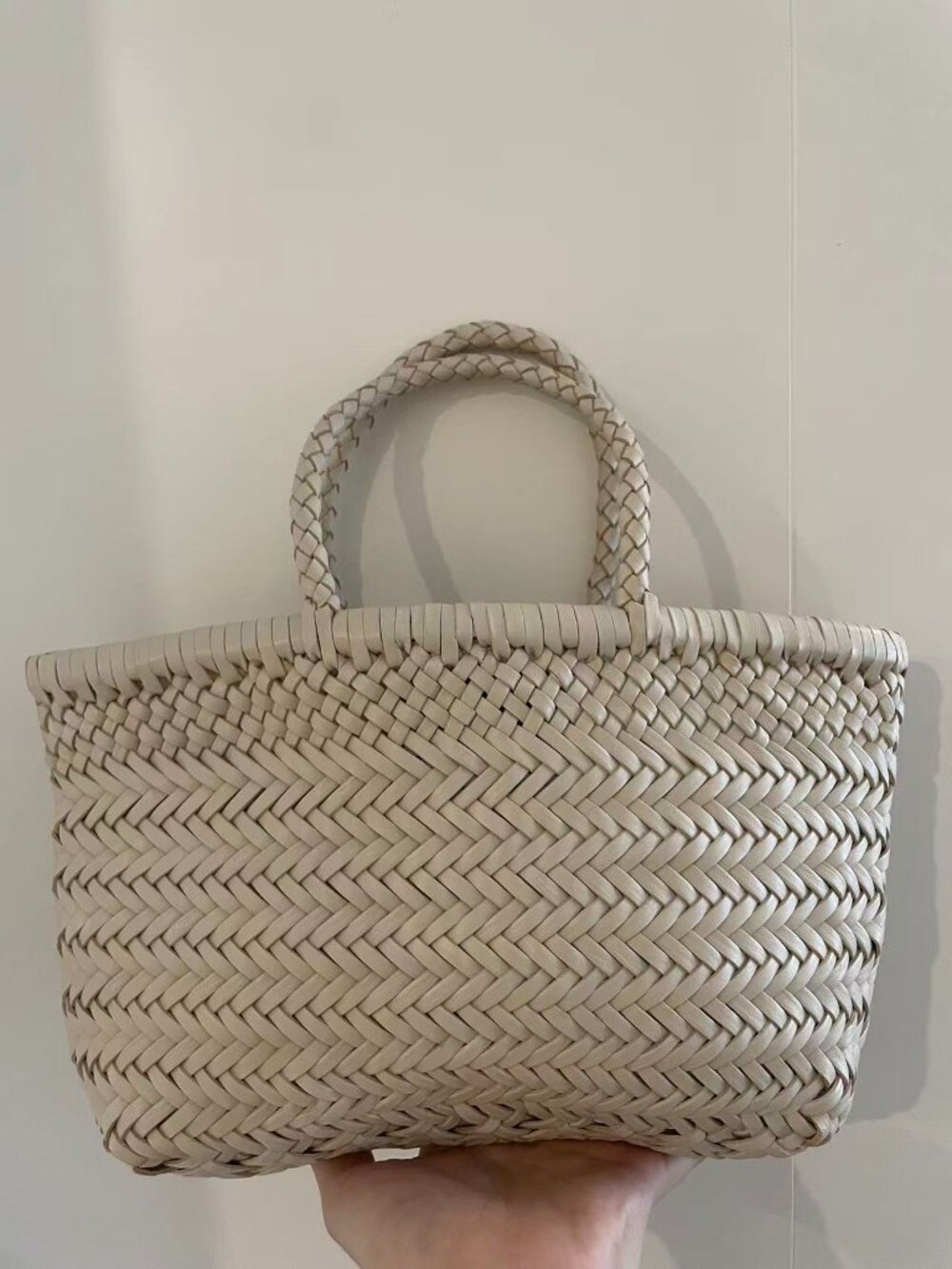 Dragon Diffusion Mini Flat Gora 8809 Woven Leather Tote Bag Off White One Size - Picture 3 of 11